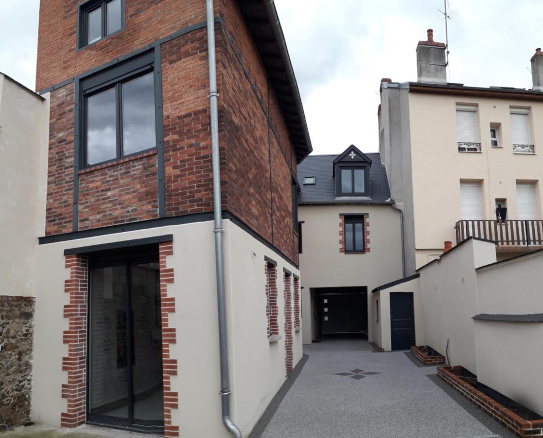 Charmes En Ville Le Charme Poetique Montlucon Exterior photo